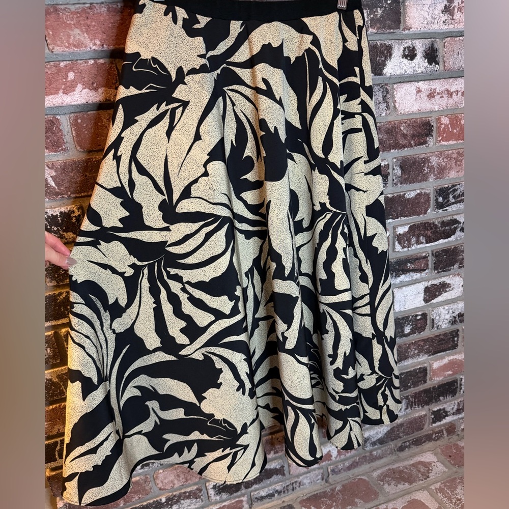 Vintage Shirtstrings Isla Leaf Black and Cream Floral Pleated Skirt